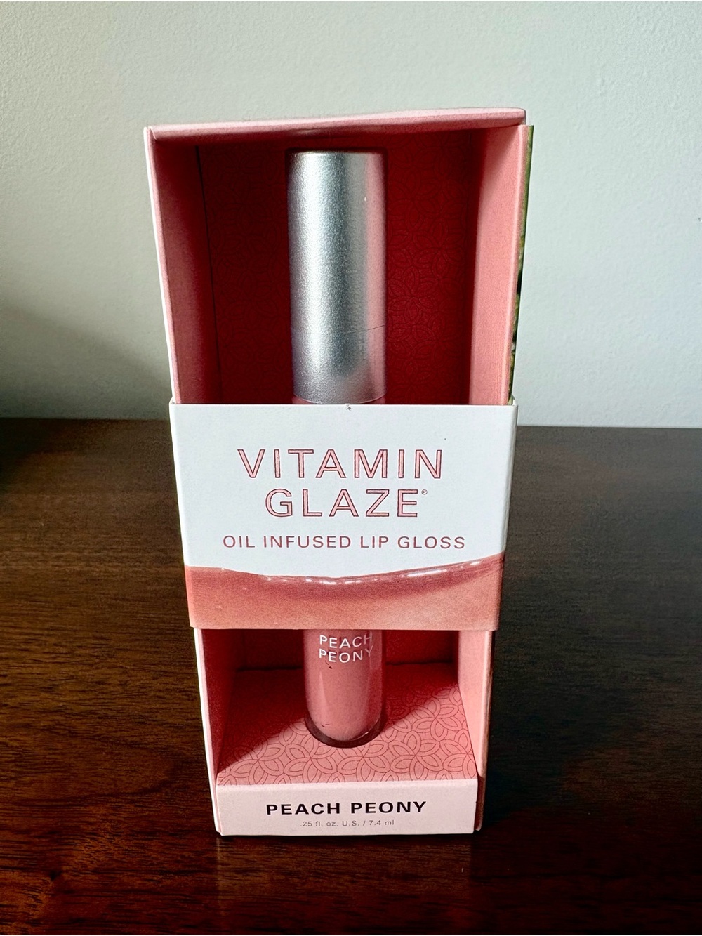 Farmhouse Fresh Peach Peony  Oil-Infused Lip Gloss - Peach  Shine NEW in Box!